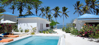 Pool%20View-Petite%20vignette.JPG
