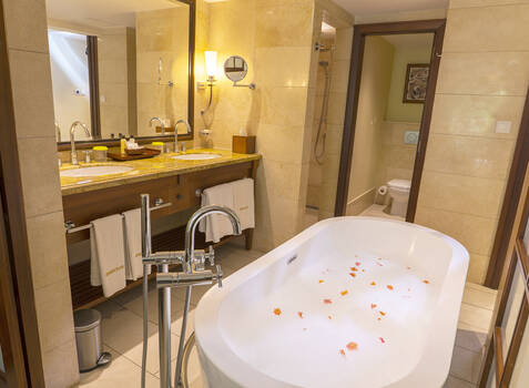 https://img.hotelissima.com/medias/30477-x1920/_.jpg