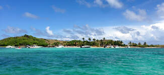 43%20ESMERALDA%20RESORT%20SXM%20Pinel-Grande.JPG