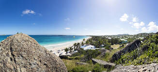 1%20ESMERALDA%20SXM%20Orient%20Bay%20Beach-Petite%20vignette.jpg