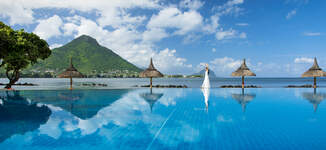 Infinity%20pool(2)-Petite%20vignette.jpg