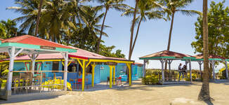 Yureli_beach_bar_La_Creole_Beachguadeloupe_26722_AURELIEN_BRUSINI-1-Petite%20vignette.jpg