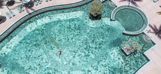 Aerial%20-%20Main%20Pool-Petite%20vignette.jpg