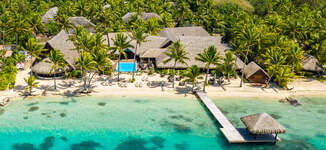 Shooting%20Drone%20Royal%20Bora%20Bora_1-Petite%20vignette.jpg