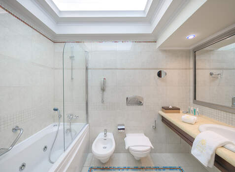 https://img.hotelissima.com/medias/36094-x1920/_.jpg