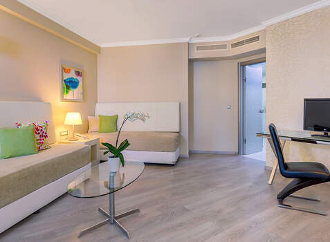 https://img.hotelissima.com/medias/36105-x1920/_.jpg