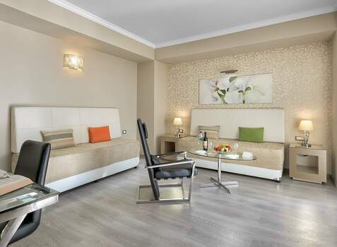 https://img.hotelissima.com/medias/36108-x1920/_.jpg