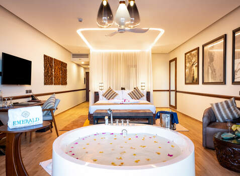 https://img.hotelissima.com/medias/36482-x1920/_.jpg