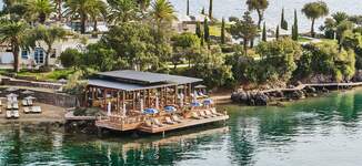 015-R-restaurant_90143447-Grande.jpg