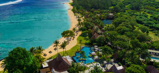 BEACH_Aerial%20Resort%20_%20Beach%20HR_15-Petite%20vignette.jpg