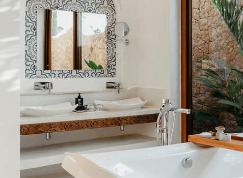 https://img.hotelissima.com/medias/39250-x1920/_.jpg