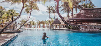 LONG-BEACH-POOL_-copy_7-Petite%20vignette.jpg