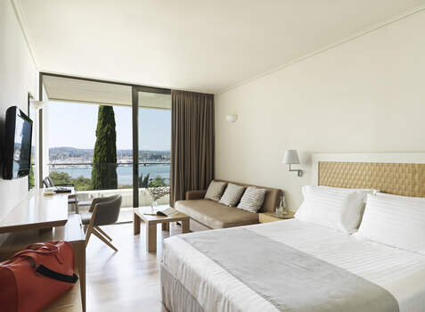 https://img.hotelissima.com/medias/40411-x1920/_.jpg