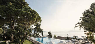Infinity%20Pool%20125-Grande%20vignette.jpg