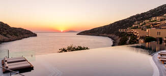 DC_Main_Pool_Sunrise_01-Petite%20vignette.jpg