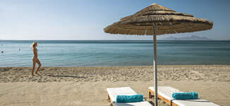 mitsis_kos_bluedomes_beach3-Grande%20vignette.jpg