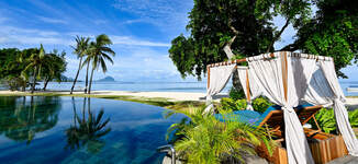 Main%20pool%20with%20Cabana%2C%20Hammock%2C%20Le%20Morne-Grande.jpg