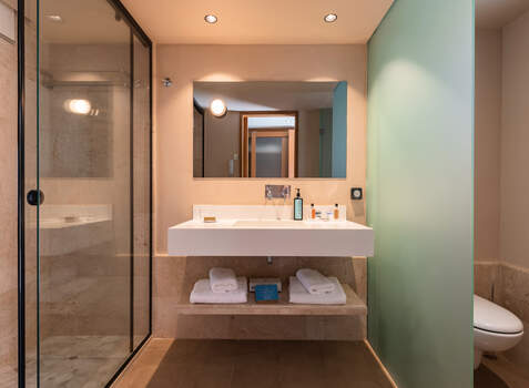 https://img.hotelissima.com/medias/42370-x1920/_.jpg