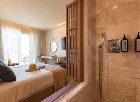 https://img.hotelissima.com/medias/42376-x1920/_.jpg