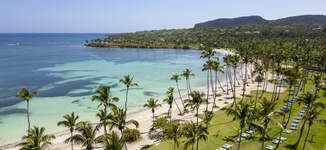 Wyndham-alltra-samana-aerial-beach-1-Grande.jpg