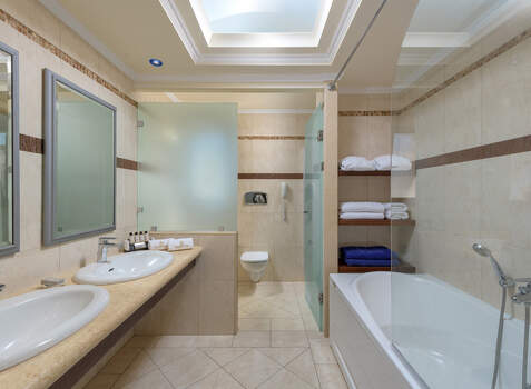 https://img.hotelissima.com/medias/44286-x1920/_.jpg