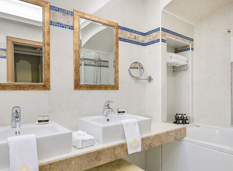 https://img.hotelissima.com/medias/44314-x1920/_.jpg