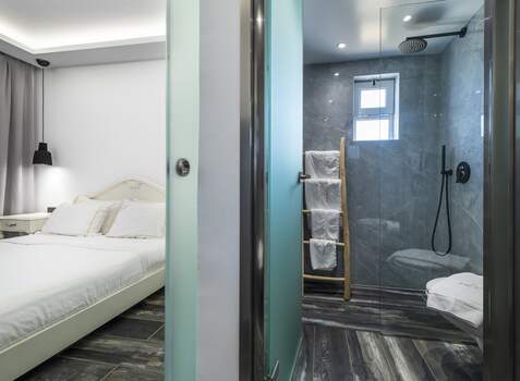 https://img.hotelissima.com/medias/45584-x1920/_.jpg