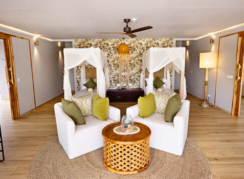 https://img.hotelissima.com/medias/46287-x1920/_.jpg