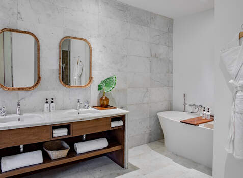 https://img.hotelissima.com/medias/46303-x1920/_.jpg