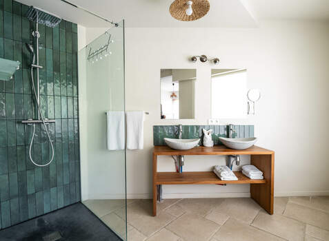 https://img.hotelissima.com/medias/46328-x1920/_.jpg