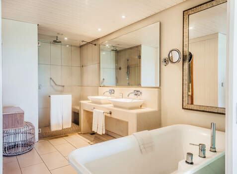 https://img.hotelissima.com/medias/46514-x1920/_.jpg