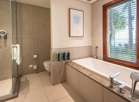 https://img.hotelissima.com/medias/46736-x1920/_.jpg