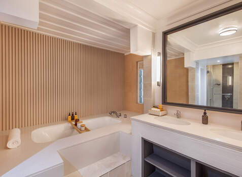 https://img.hotelissima.com/medias/47237-x1920/_.jpg