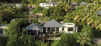Raffles-Seychelles-A5E5-thedronebook-Villa%20Aerial-Petite%20vignette.jpg