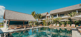 Swimming%20Pool%20main-Grande.jpg