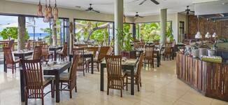 Les%20Palms%20Restaurant-Petite%20vignette.jpg