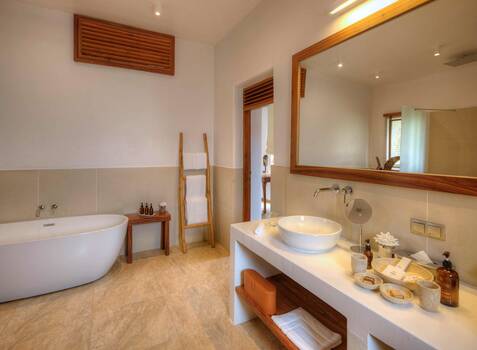 https://img.hotelissima.com/medias/48527-x1920/_.jpg