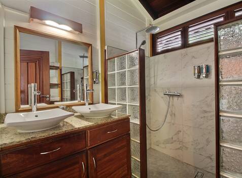 https://img.hotelissima.com/medias/48939-x1920/_.jpg