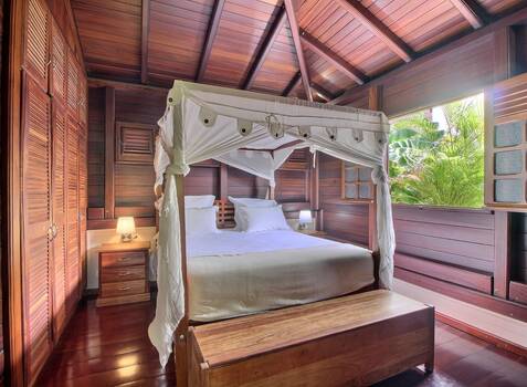 https://img.hotelissima.com/medias/48944-x1920/_.jpg