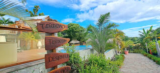 residence-de-la-cousiniere-vue-piscine-guadeloupe-vieux-habitants%20(1)-Grande%20vignette.jpg