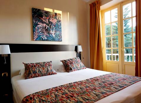 https://img.hotelissima.com/medias/49016-x1920/_.jpg