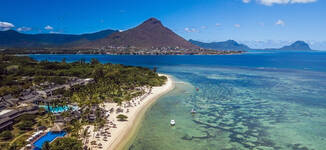 2.Sofitel%20Mauritius%20L'Imperial%20Resort%20%26%20Spa%20-%20Aerial%20View%202-Petite%20vignette.jpg