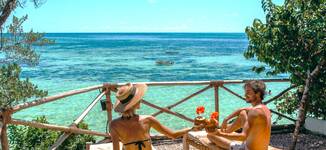 island%20couple-Petite%20vignette.jpg