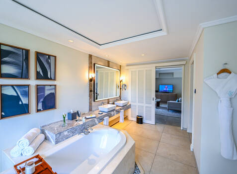 https://img.hotelissima.com/medias/49505-x1920/_.jpg