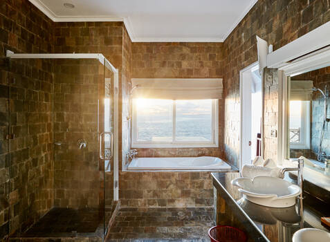 https://img.hotelissima.com/medias/49641-x1920/_.jpg