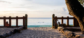 AUGERINE%20GUESTHOUSE-Beach%20view%20%26%20access-2-Grande.jpg