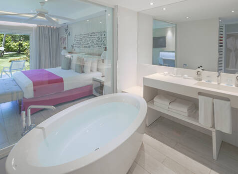 https://img.hotelissima.com/medias/49826-x1920/_.jpg