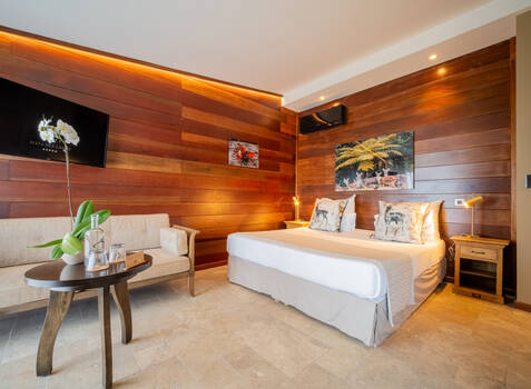 https://img.hotelissima.com/medias/49835-x1920/_.jpg