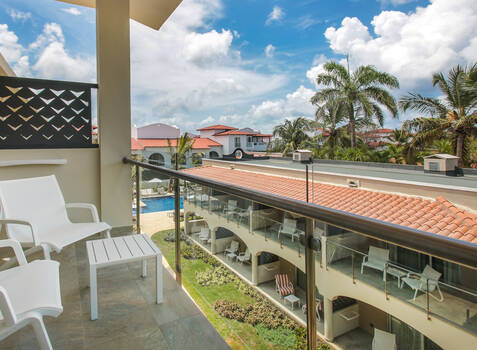 https://img.hotelissima.com/medias/49858-x1920/_.jpg
