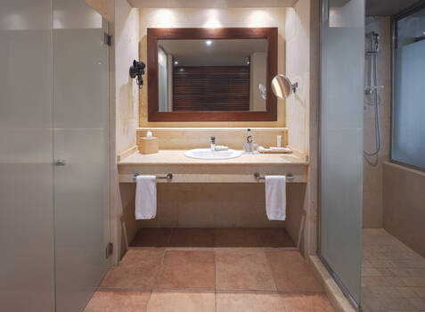 https://img.hotelissima.com/medias/49944-x1920/_.jpg